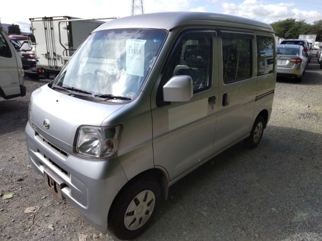 11454 Daihatsu Hijet van S321V 2017 г. (LUM Tokyo Nyusatsu)